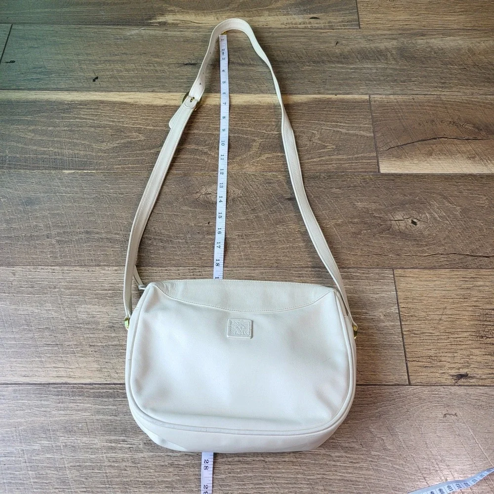 Anne Klein by Calderon Vintage Cream Leather Crossbody Bag Gold Lion Logo